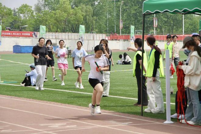 包含各类极限运动会：挑战自我，突破极限。的词条